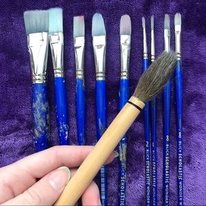 Assorted paintbrushes bundle!! 🎨🖌